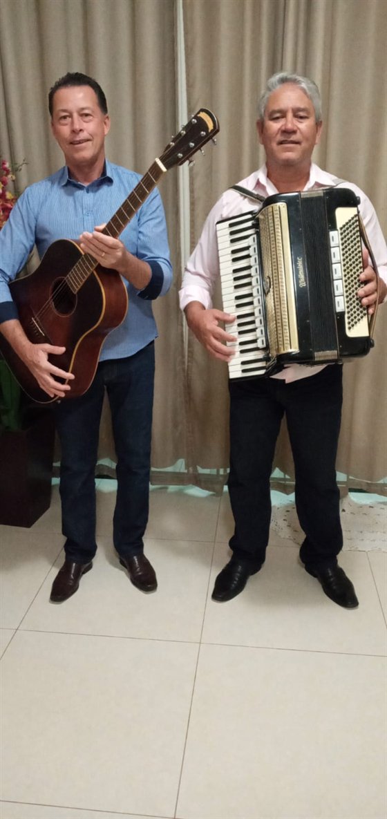Valmides e Mário Silva, atração musical de sexta-feira